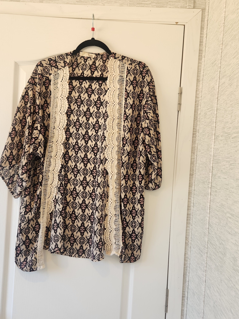Rewind Crochet-Trim Open Front Cardigan - Cream & Black M Euc